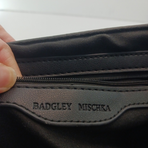 Badgley Mischka Womens Handbag Black Chain Vegan Leather - Picture 9 of 14